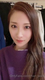 新人妹子露脸情趣装诱惑，在狼友的指挥下脱光诱惑狼友，掰开骚穴自己抠弄，揉奶玩逼高潮不断精彩不要错过第08集